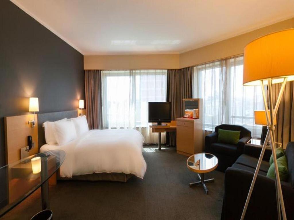 Hotel New World Center Tongpai